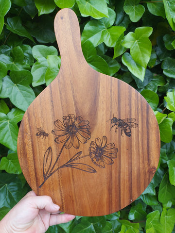 Pizza Board -flower with bees.  280mm